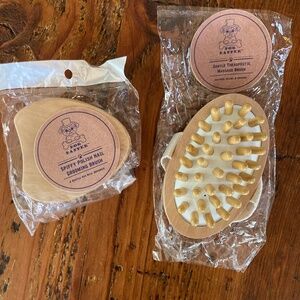 New Dog Paw Brush and Massage Brush